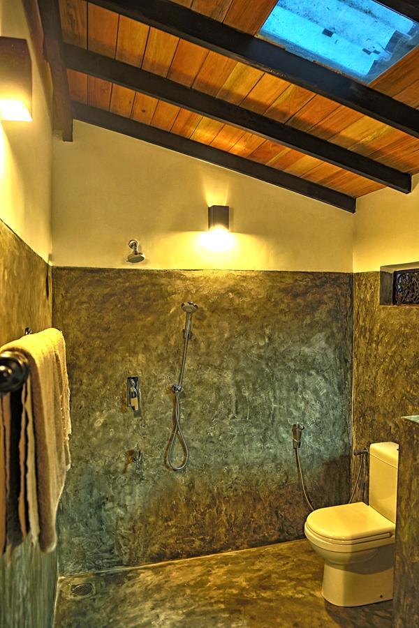 Blue Parrot Beach Villa Ambalangoda  Buitenkant foto