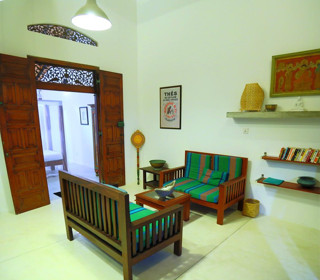 Blue Parrot Beach Villa Ambalangoda  Buitenkant foto